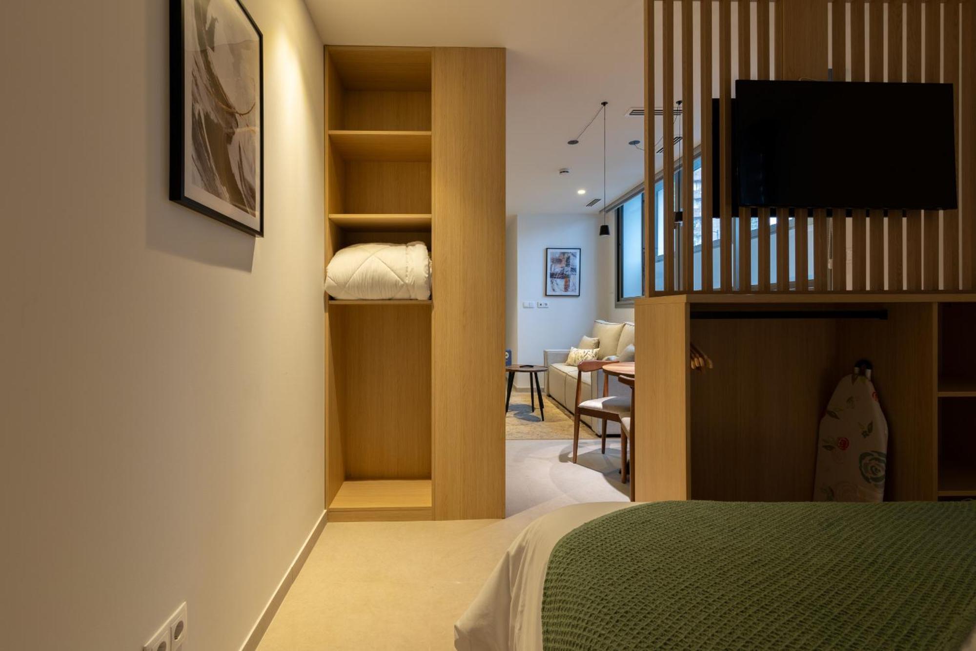 Arena Basic Aparthotel Валенсия Екстериор снимка