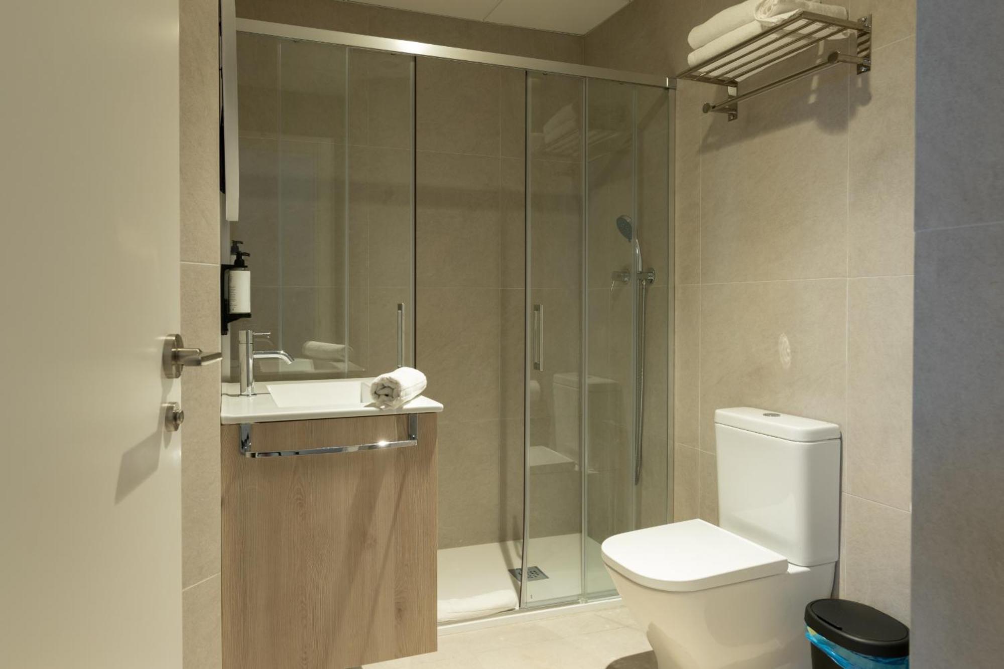 Arena Basic Aparthotel Валенсия Екстериор снимка